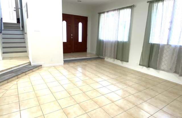 2040 Aupuni St