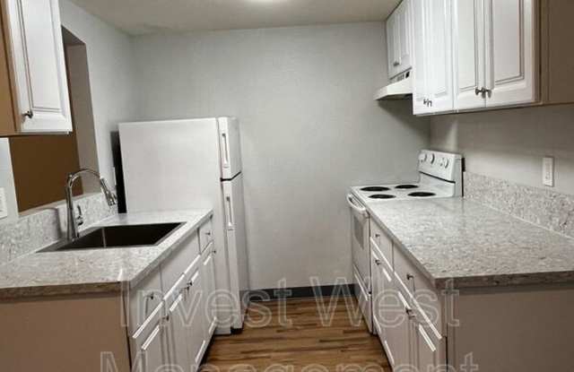 636 SE Russell Street