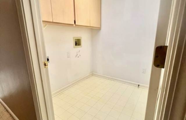 Charming 3 bedroom, 2 bath home that has been updated and is ready to be called home! This home has a 2 car garage and a level back patio area. Call 501-922-9997 to set up a showing today!