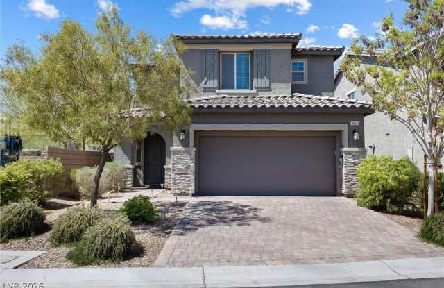 10925 Jordyn Hill Street