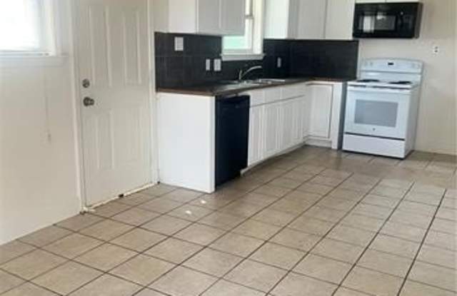 3527 JACKSON Boulevard