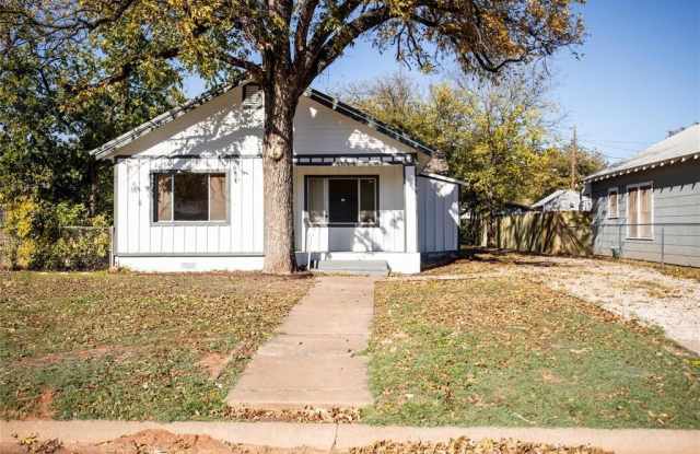 2966 S 4th Street