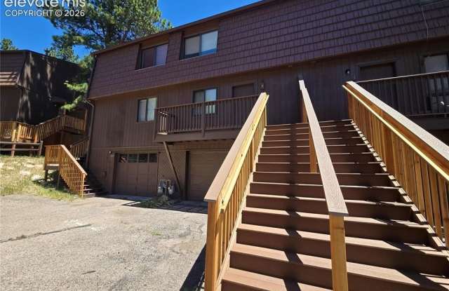 570 Manor Court