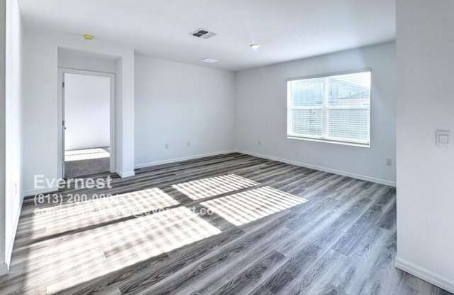 10574 Farm Hill Avenue