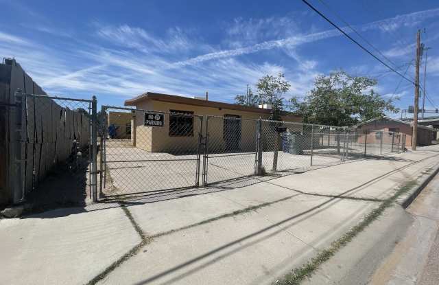4212 Manzana Avenue