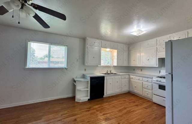 316 West Christopher Drive