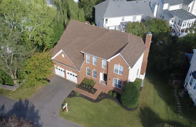 2410 Dakota Lakes Dr