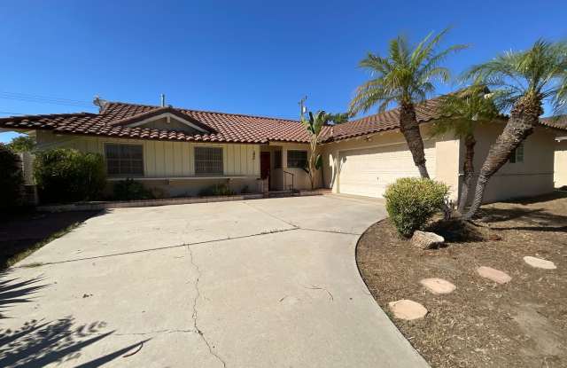 Large: 4 Bedroom 2.5 Bath Home