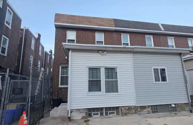 Photo of 1611 ALLENGROVE Street unit: 1St Floor