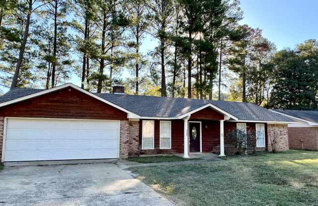 4 bed 2 bath in Crossgates of Brandon