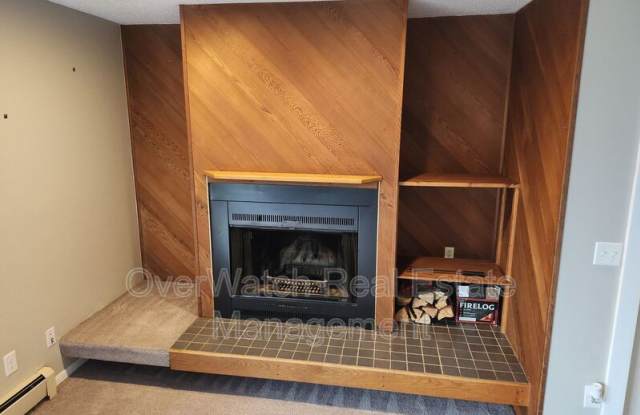 3811 Iowa drive