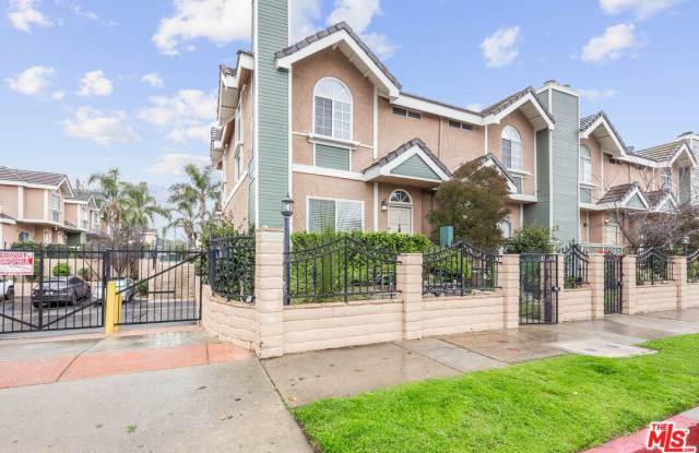 8958 Burnet Ave - 8958 Burnet Avenue, Los Angeles, CA 91343