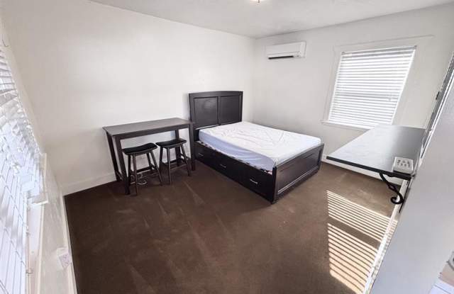 Photo of 1105 South State Street - 22