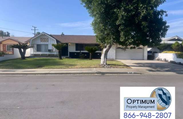 Summer-Ready Pool Home in Pomona