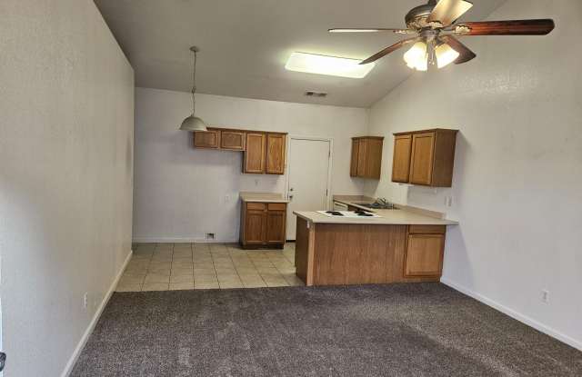 2409 W Sunnyside Avenue