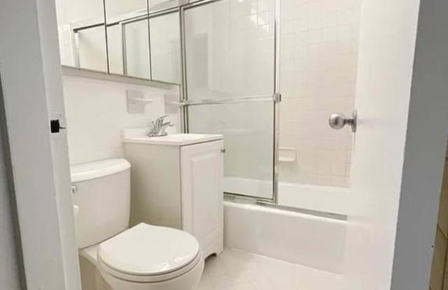 195 East 76th Street