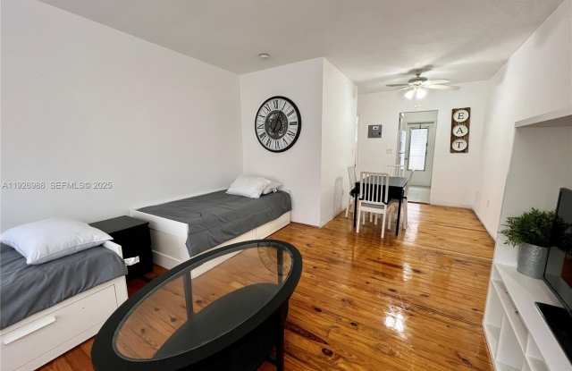 Photo of 644 Meridian Ave