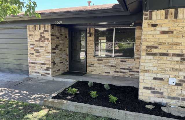 Charming 3 Bed, 1.5 Bath Single Family Home in Copperas Cove, TX - $1300/mo