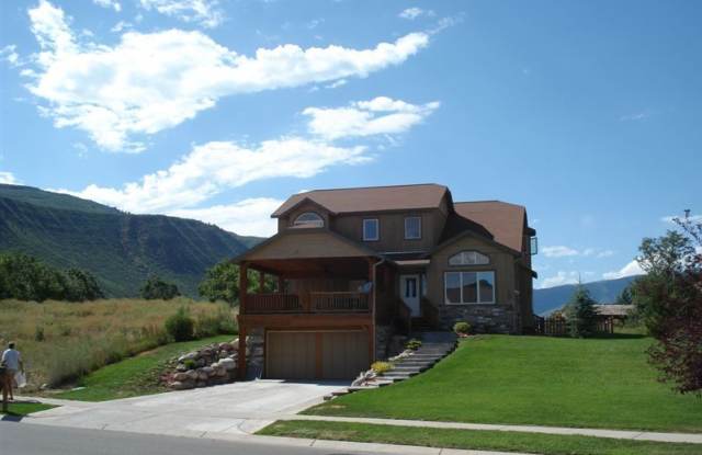 Glenwood Springs- 2 Bed / 1 Bath ADU