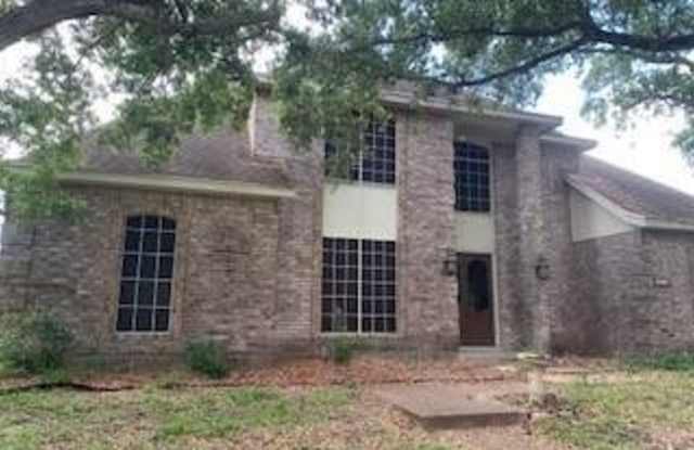 7006 Brandon Dr