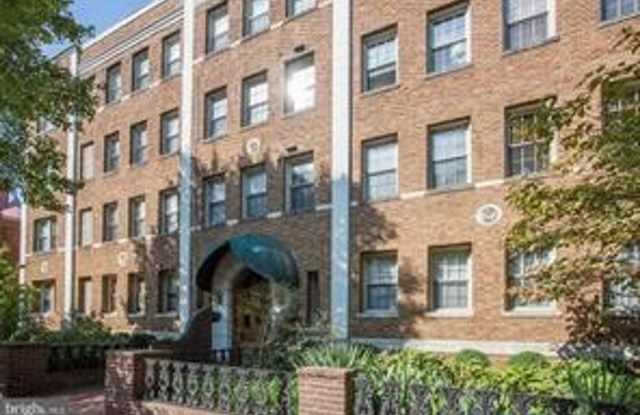 Capitol Hill One Bedroom One Bathroom in secure building! Move-in fee waived!!