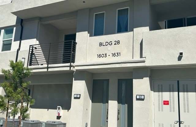 1615 W Bushell Street