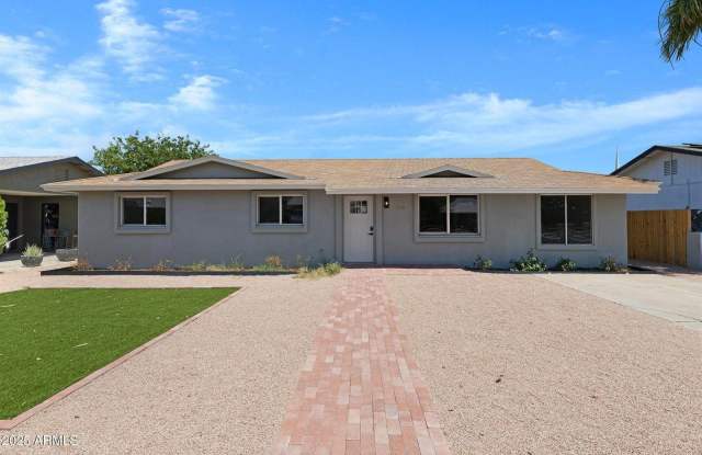 218 East Park Avenue