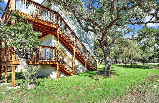 Photo of 207 Oakwood Loop