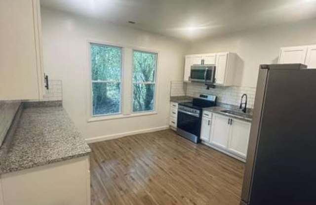 Photo of 610 Saluda Dam Road