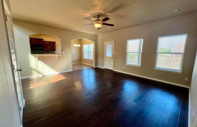 Beautiful 3 Bedroom Home with Spacious Bonus Room Available Mid February