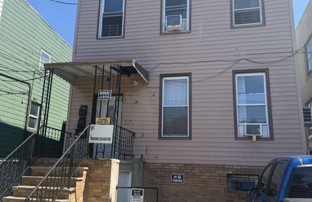14 BEACON AVE