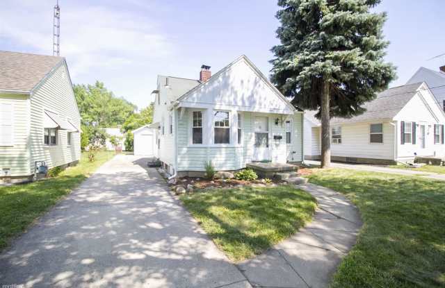 4438 Caroline Ave - 4438 Caroline Avenue, Toledo, OH 43612