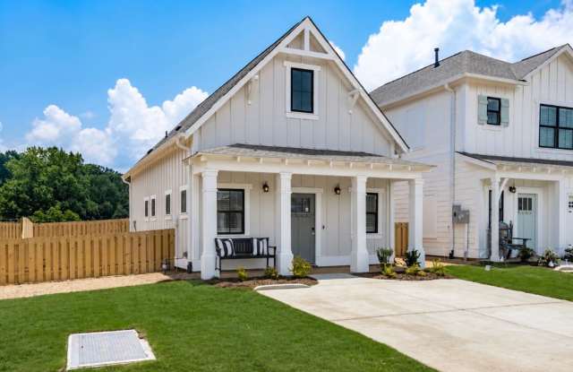 1 Bedroom Home with Private Driveway and Fenced Backyard