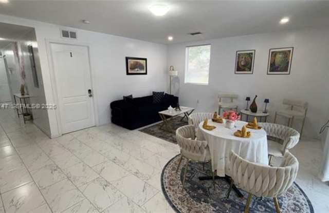 3872 Grand Ave # A, Miami, FL 33133