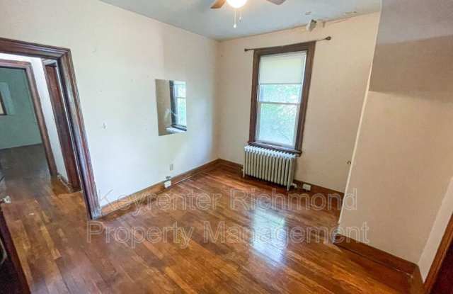 2806 Hawthorne Avenue