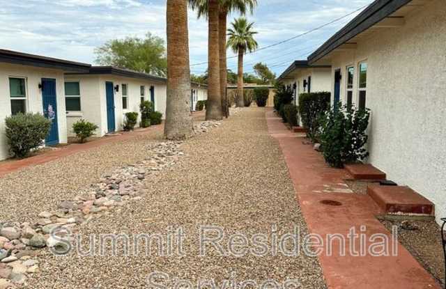 1354 N Country Club Road