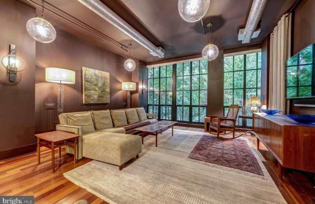 Photo of 1615 N QUEEN Street unit: M303