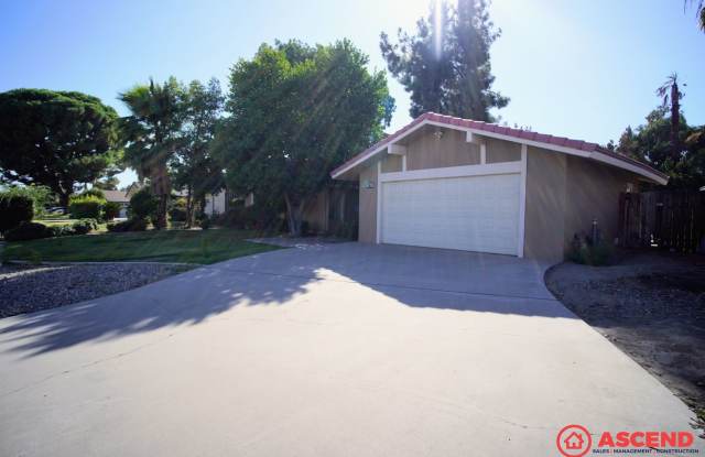 Photo of Phenomenal Home Located In Gated Community!