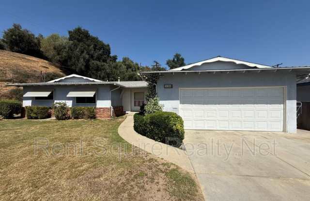 Photo of 1124 N Old Mill Rd