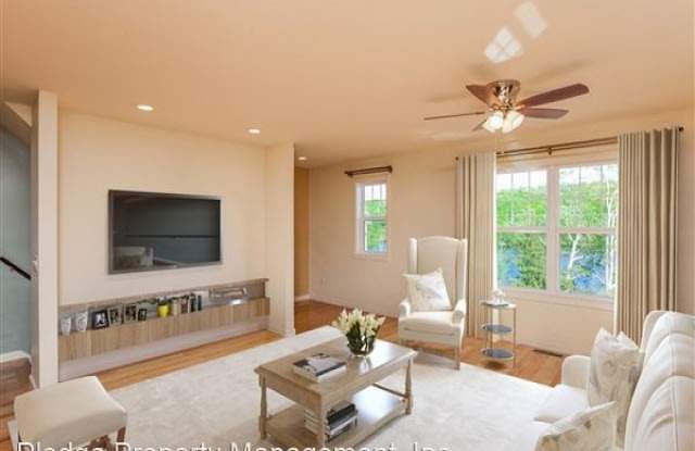 101-1110 River View Lane Unit A12