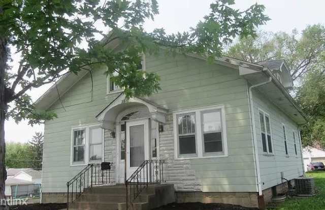 2410 Dunham Street - 2410 Dunham Street, Clinton, IA 52732