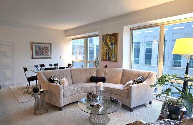 57 E Delaware Place unit: 1304