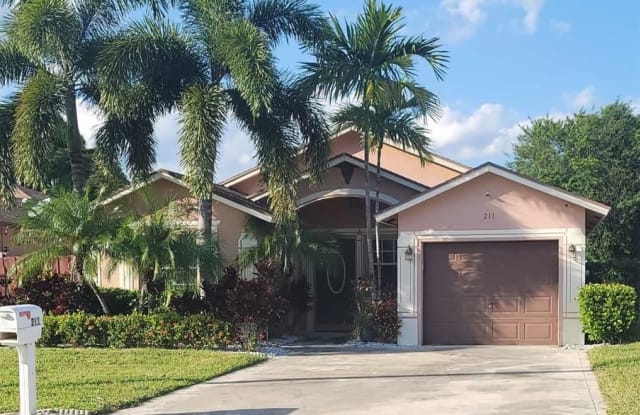 211 NE 13th Avenue - 211 Northeast 13th Avenue, Boynton Beach, FL 33435