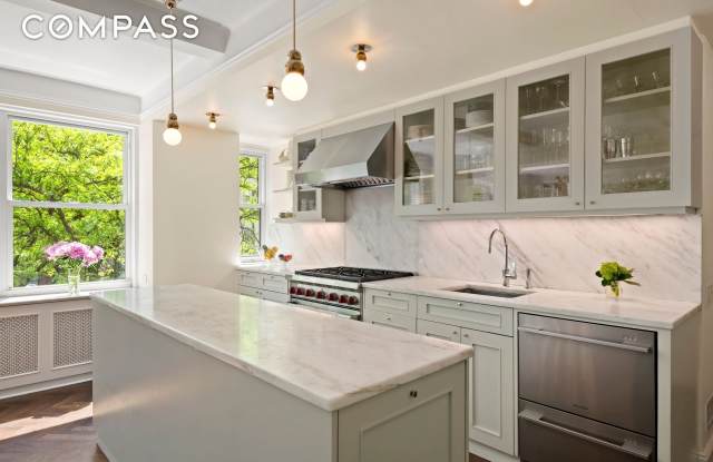 225 East 79th Street