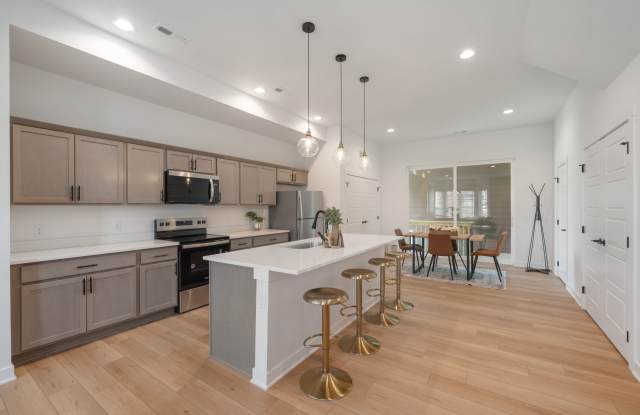 1121 Southwest 11th Street