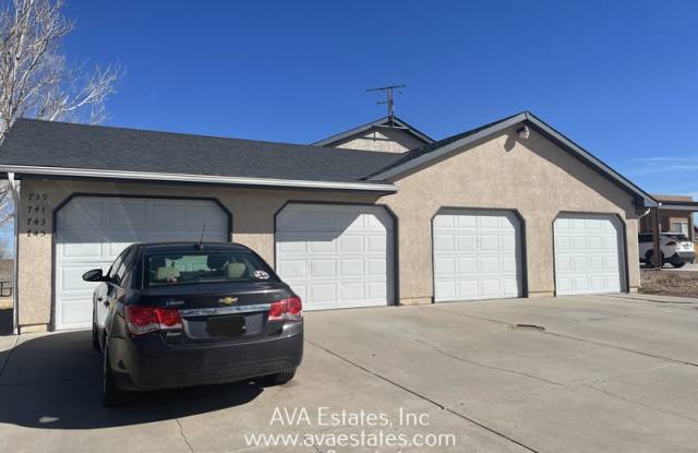 741 E Laporte Dr - 741 East Laporte Drive, Pueblo West, CO 81007