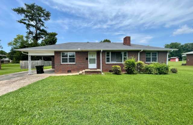 Super Clean 3 bed 2 bath home in Athens in Lovely Subdivision! photos photos