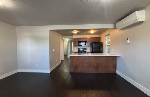 1745 S. 3rd St. W.Apt. 102