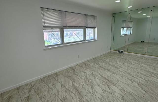 2327 HOFFNAGLE Street unit: 2