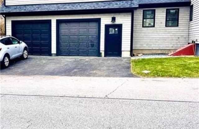 Photo of 216 Maple Avenue